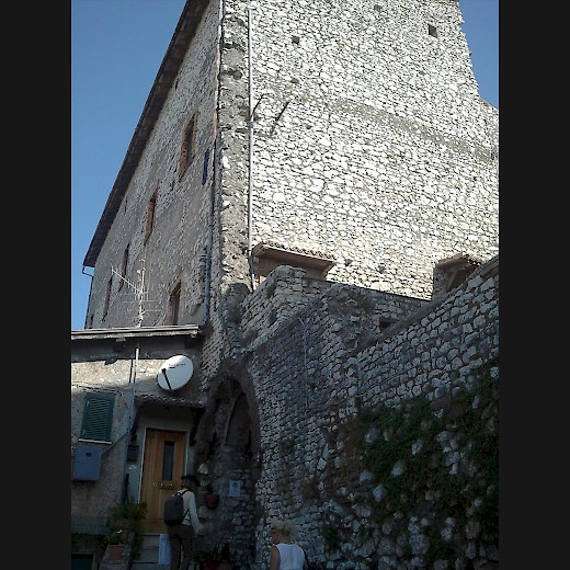 Ort der Installation: Das „Castello Colonna“ - eine jahrhundertealte Festung und der höchste Punkt Olevanos